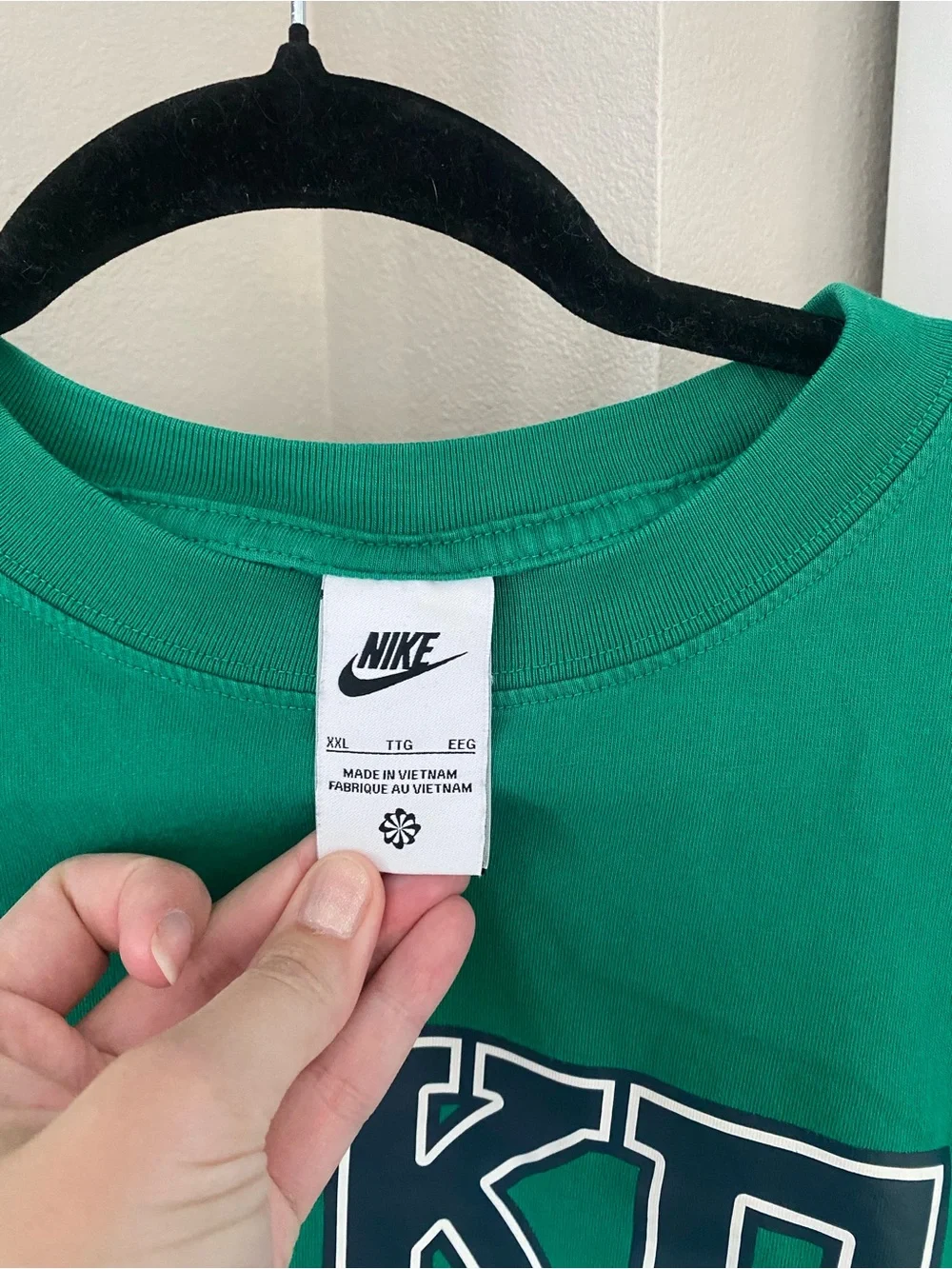 Nike Women’s Green Logo Short-Sleeve Retro T-Shirt / Size XXL